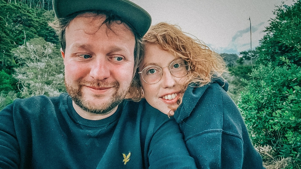 Samen met haar vriend Freek.