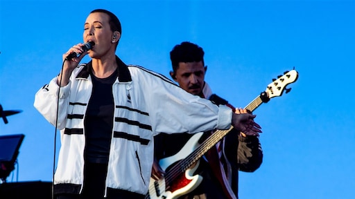 Anouk kondigt veertiende album aan: 'Episch'