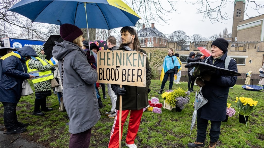 Heineken doet Russische activiteiten voor 1 euro van de hand