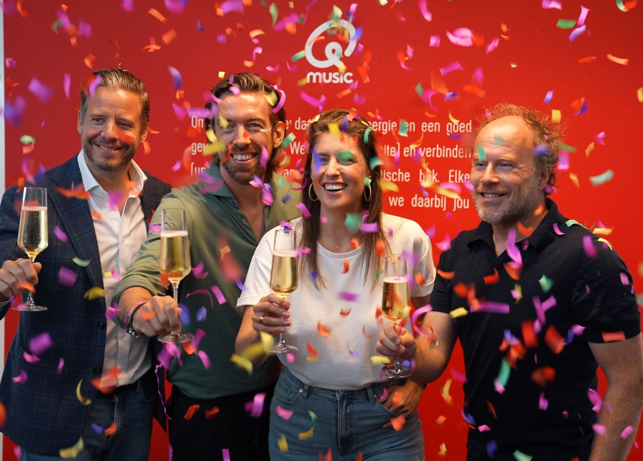 Mattie en Marieke tekenen meerjarig contract Qmusic