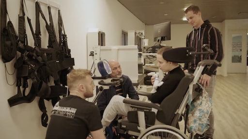 Colette kan na hersenbloedingen niet voor baby zorgen