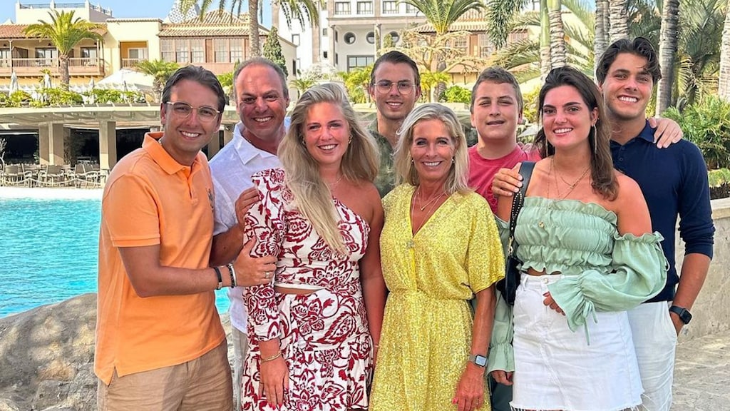 Frans Bauer wint zelfs op vakantie de strijd tegen de kilo's: '2,5 kilo kwijt'