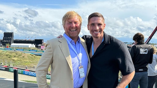 Koning 'stoeit' met Rico Verhoeven bij F1-kwalificatie