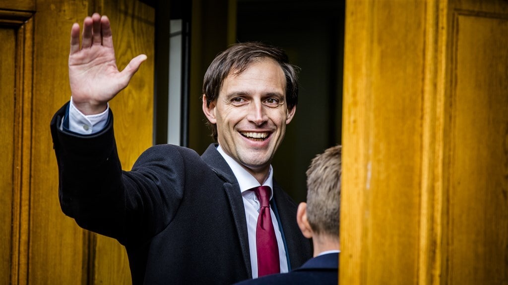 Uur van de waarheid voor Hoekstra: 'Europarlementariërs zullen hem grillen'