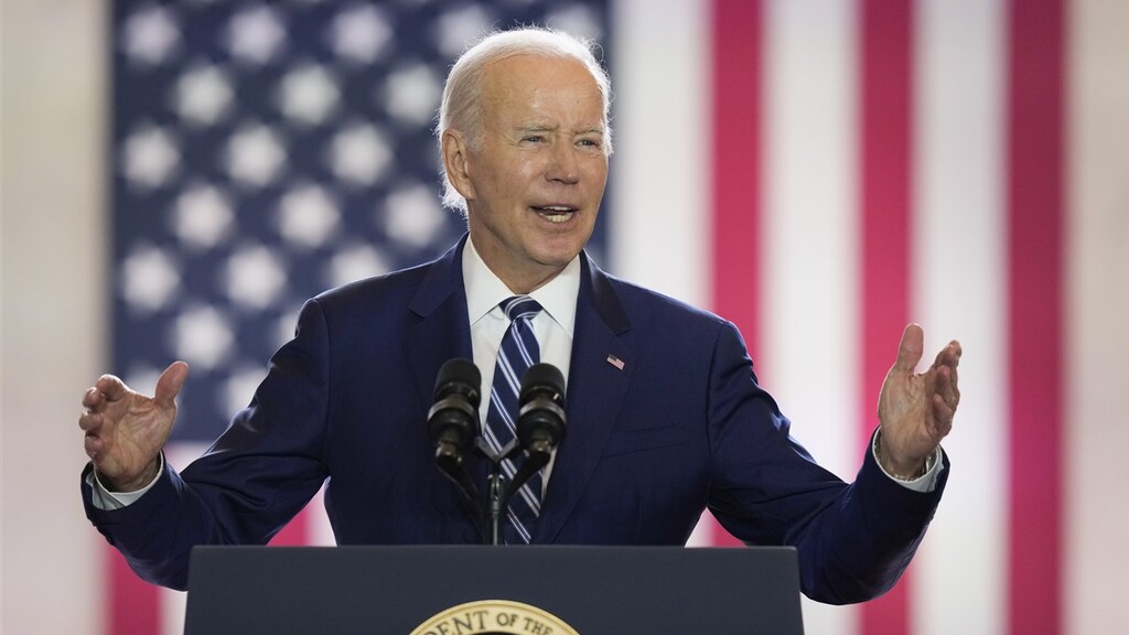 Amerikanen blijven kiezen voor kwakkelende, oude politici, maar waarom?