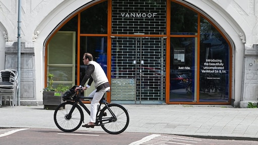 Nieuwe eigenaar VanMoof: merknaam blijft, veel personeel niet