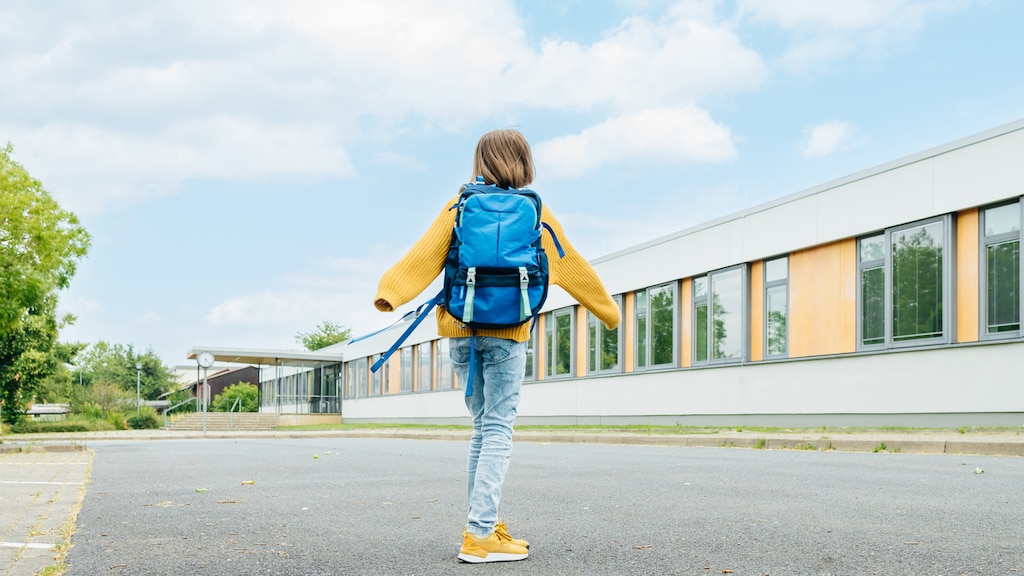 'Met een loeigrote tas op de rug fietste ze weg. Haar nieuwe leven in'