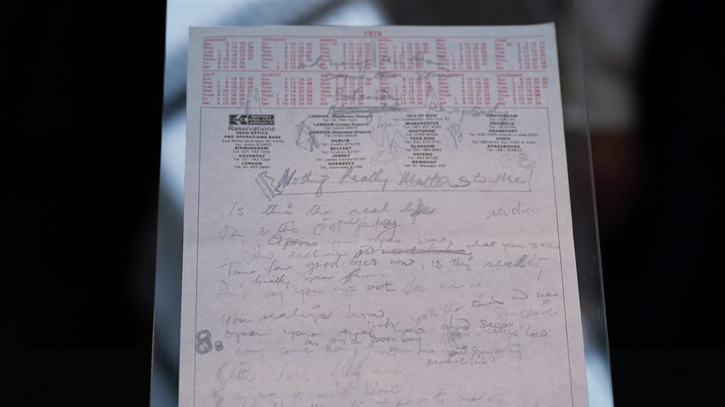 Een van de handgeschreven kladjes van Bohemian Rhapsody.