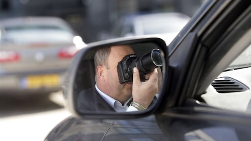 Bedrijf dat zieke werknemer liet volgen, moet haar 36.000 euro betalen