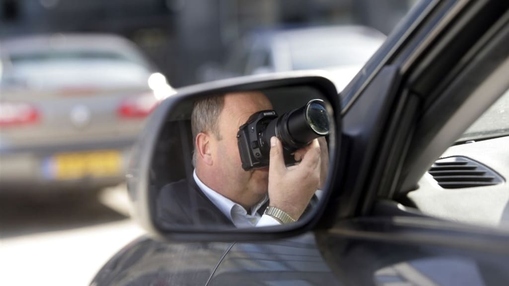 Bedrijf dat zieke werknemer liet volgen, moet haar 36.000 euro betalen