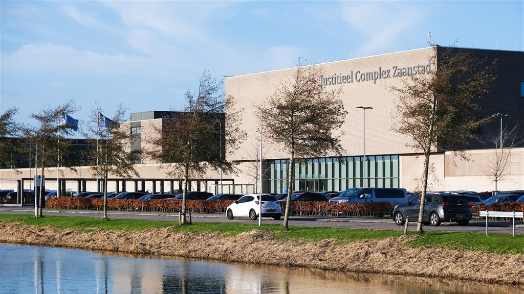 Gevangenisbewaarder baan kwijt na 'manhugs' met gedetineerde