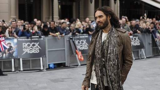 Russell Brand door meerdere vrouwen beschuldigd van verkrachting