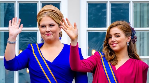 'Amalia en Alexia kochten outfits Prinsjesdag gewoon online'