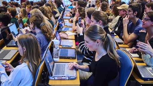 Basisbeurs terug voor 466.000 studenten (die nu minder lenen)