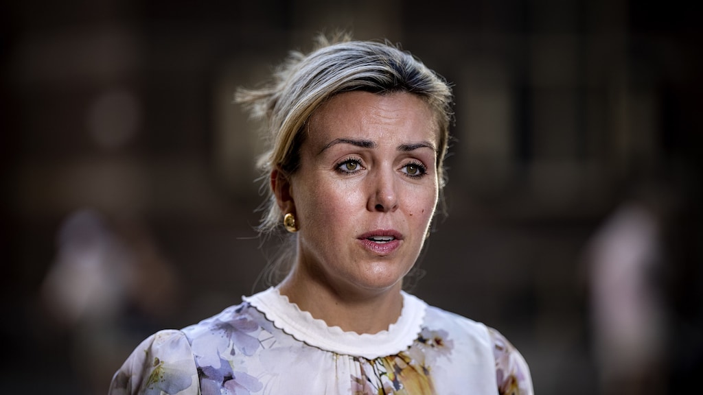 Staatssecretaris fluit NS terug om spitsheffing, Kamer nog niet gerust