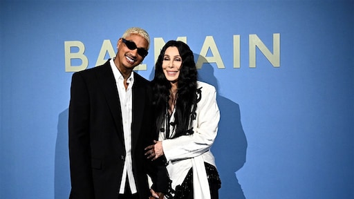 Cher lijkt relatie met 40 jaar jongere ex nog een kans te geven