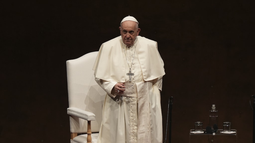 Paus Franciscus praat ineens over 'onbespreekbare' dingen, wat is er aan de hand?