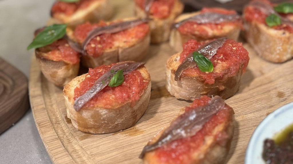 Tomatentoast met ansjovis
