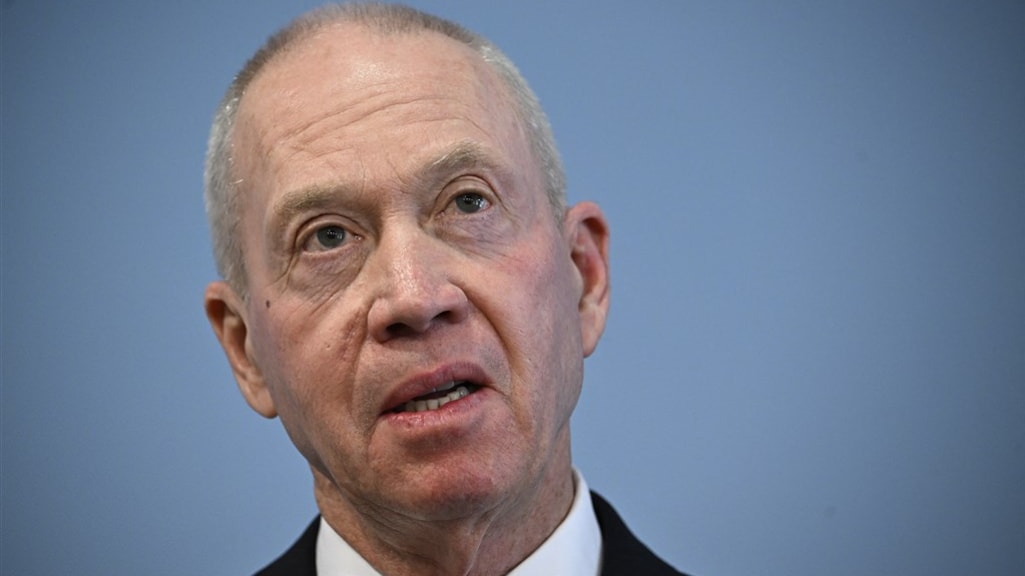 De Israëlische defensieminister Yoav Gallant kondigt een "totale" blokkade van Gaza aan.