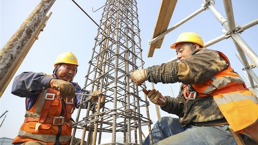 Economie China in het slop: 'Mensen krijgen maandenlang geen loon'