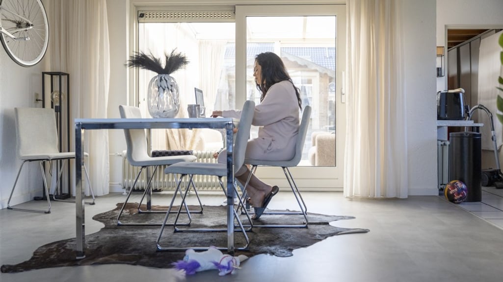 Thuiswerker kan fluiten naar salaris over inlogtijd