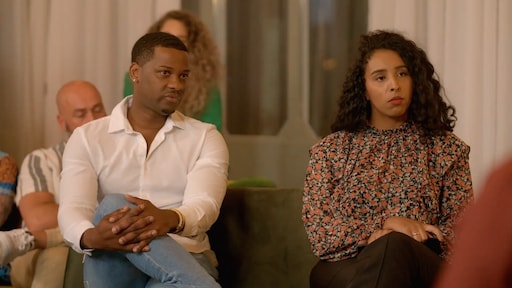 Manuela in tranen door leugens Silio in MAFS: Match or Mistake: 'Hij zoent met mijn vrienden!'