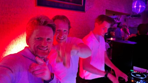 Prins Floris en prins Pieter-Christiaan genieten van Amsterdam Dance Event