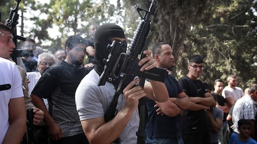 Geweld op Westelijke Jordaanoever neemt toe, kolonisten worden bewapend