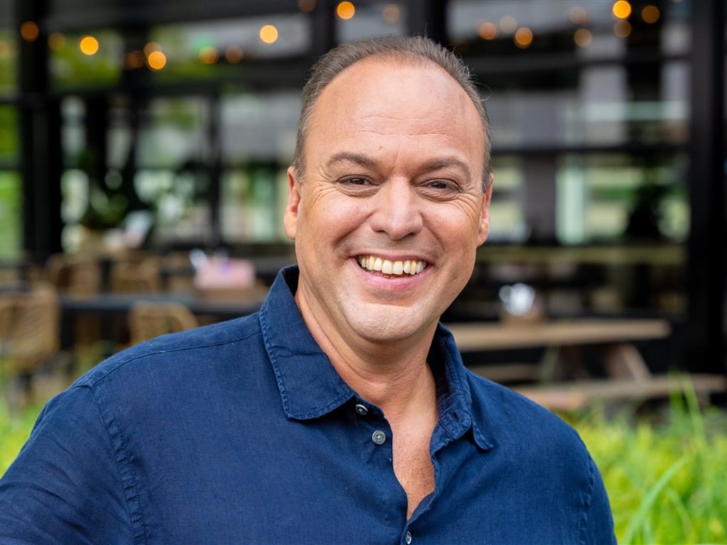 Frans Bauer legt uit waarom hij officieel geen Bauer heet