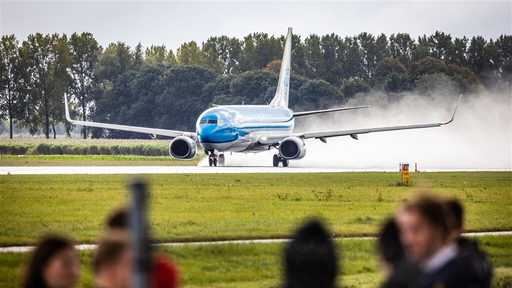 Dwangsom voor KLM vanwege gebruik van vervuilende hulpmotoren