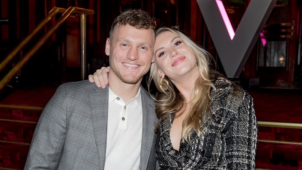 Kaj Gorgels vraagt Jessie Jazz Vuijk ten huwelijk: 'She said yes!'