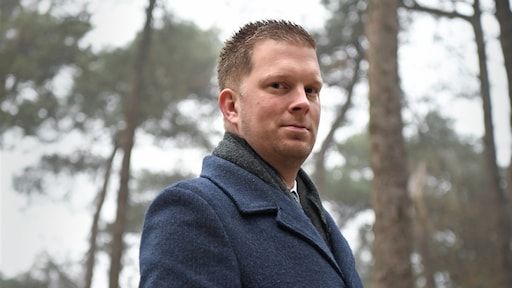 Burgemeester Drimmelen belaagd en beledigd om geaardheid