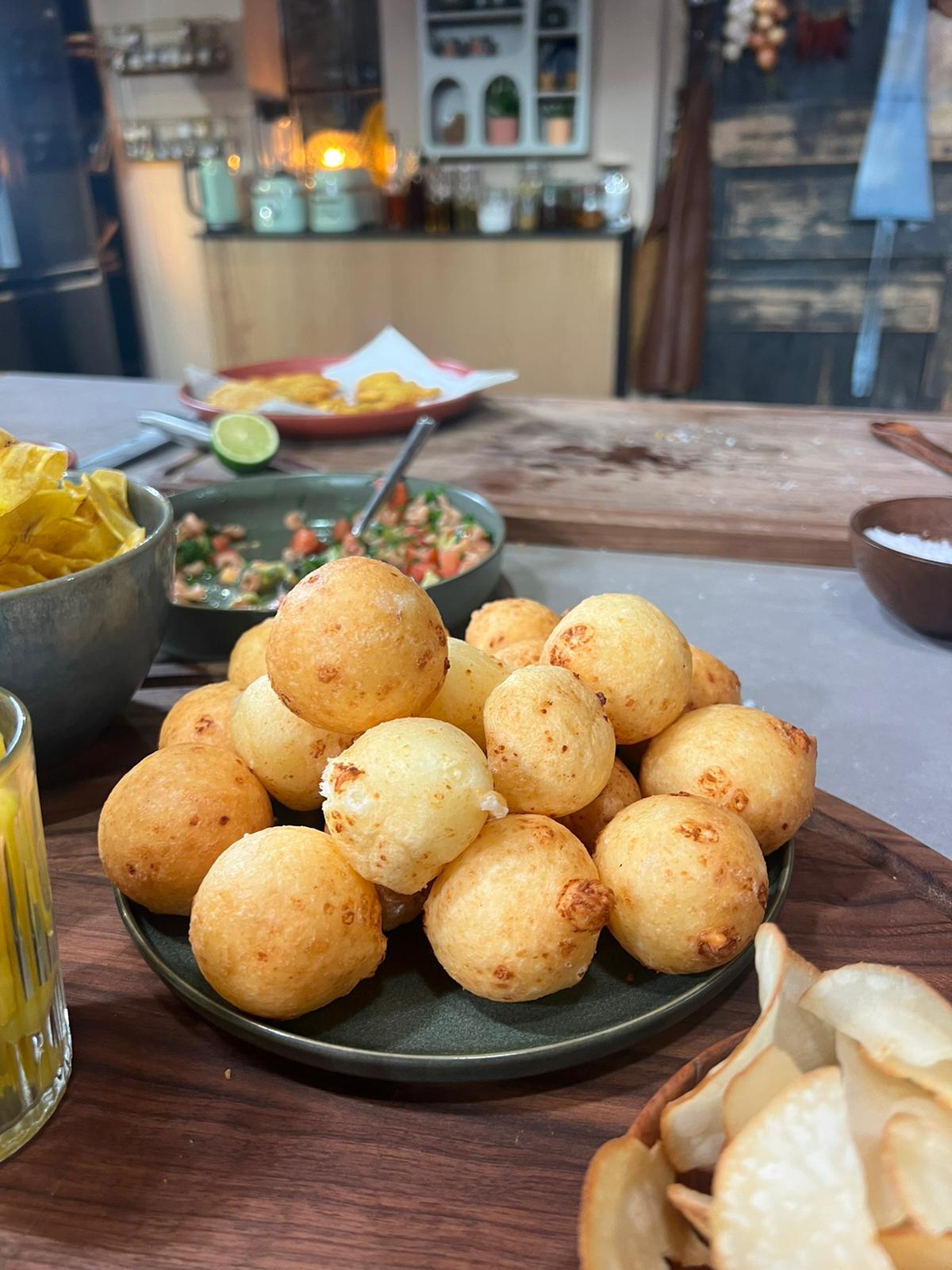 Gefrituurde kaasballetjes