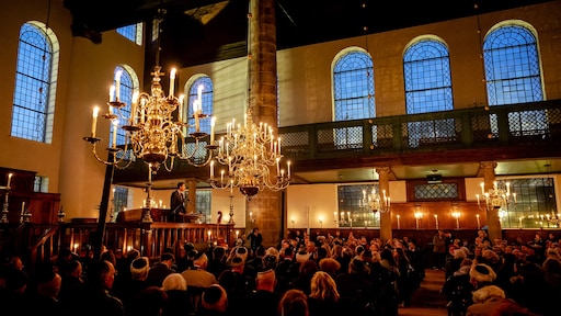 Herdenking Kristallnacht vanavond onder hoogspanning: 'Maar wij laten ons niet wegjagen'