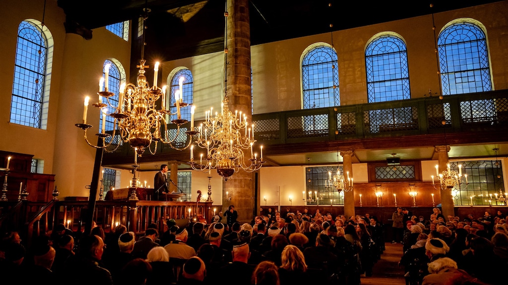 Herdenking Kristallnacht vanavond onder hoogspanning: 'Maar wij laten ons niet wegjagen'
