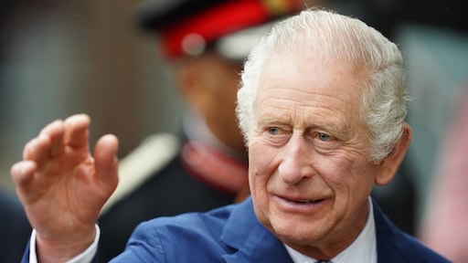 Koning Charles 'tot tranen toe' geroerd door beterschapswensen