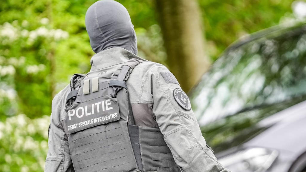 Politie in de fout: jong gezin erg geschrokken door arrestatieteam in huis