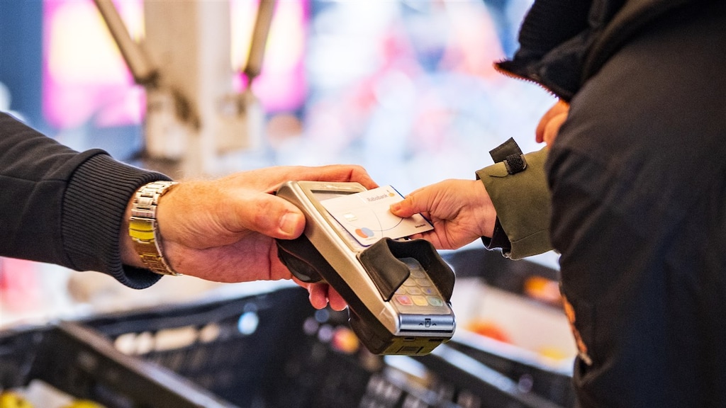 Nieuwe bankpas komt te vroeg: problemen met betalen