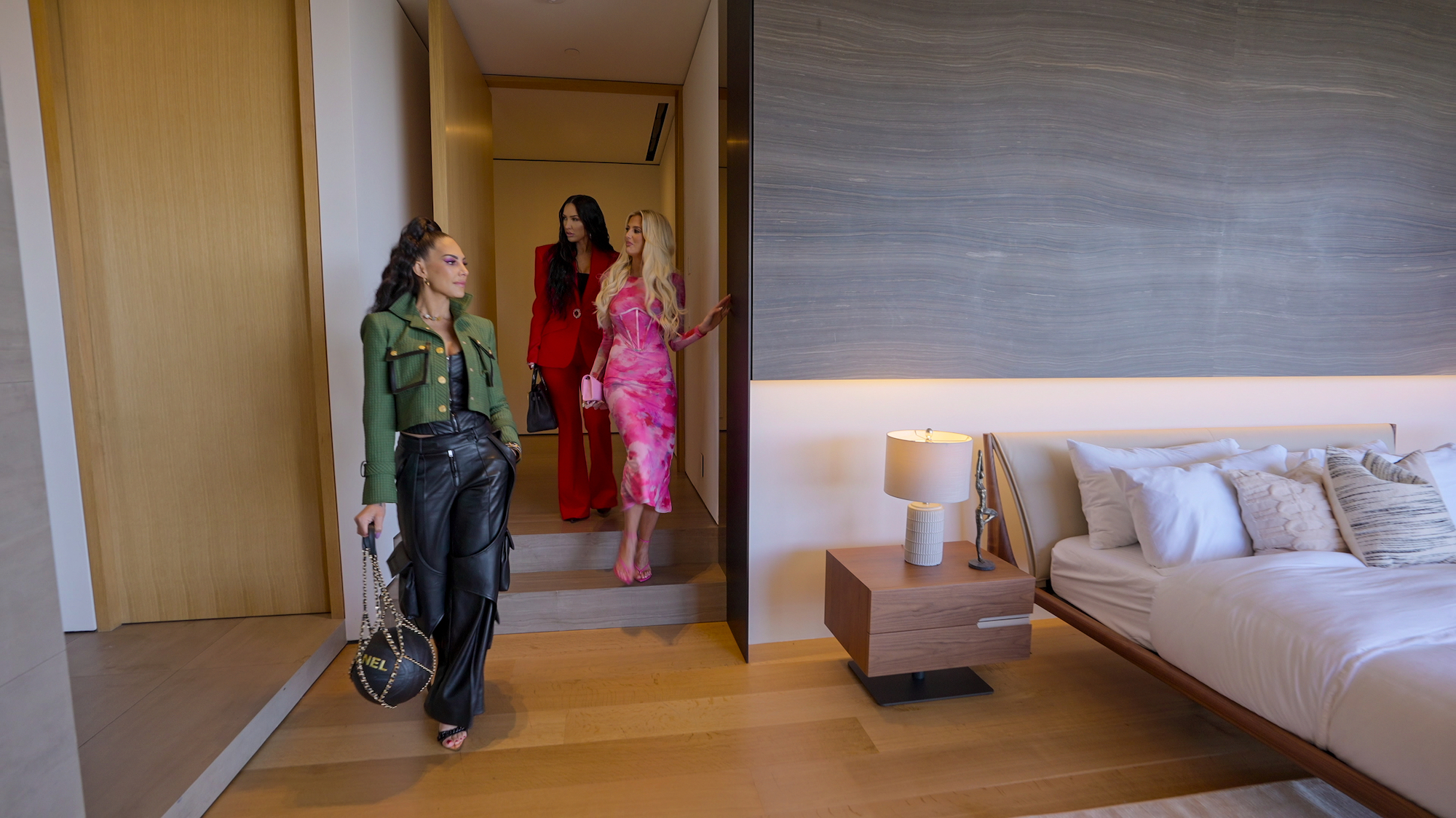 Verkoopt de cast van Selling Sunset nou echt al die huizen?