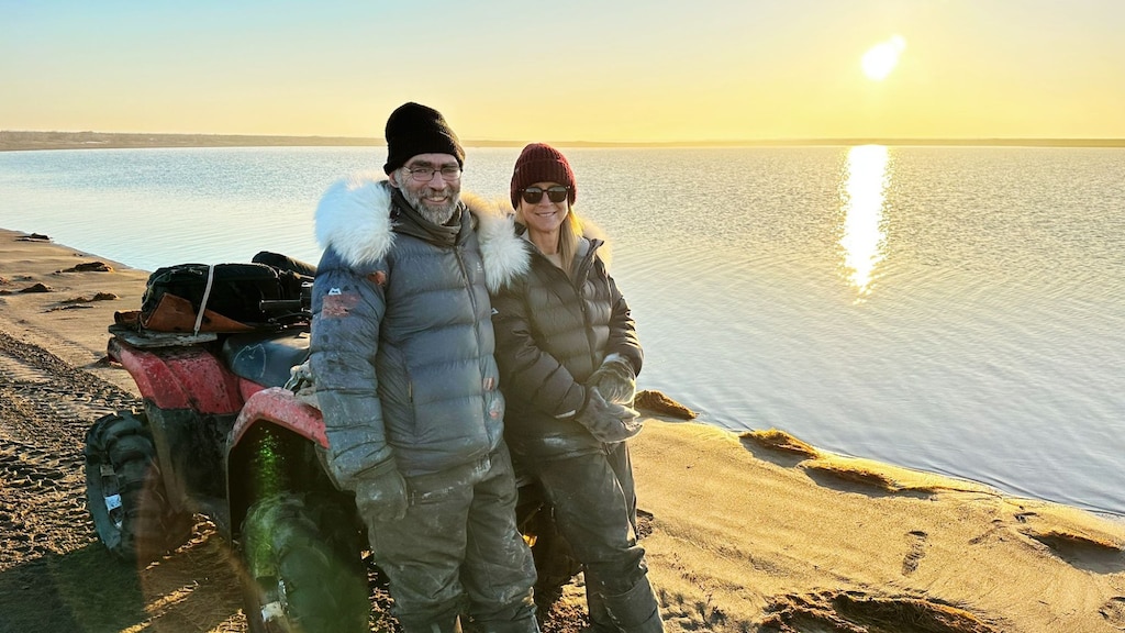 Floortje Dessing bezoekt Mathieu in de wildernis van Canada