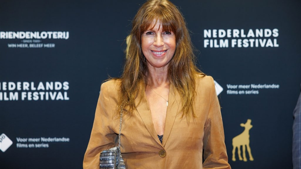 Isa Hoes vertelt in geuren en kleuren over recente klysma