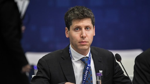 Honderden werknemers moederbedrijf ChatGPT dreigen op te stappen