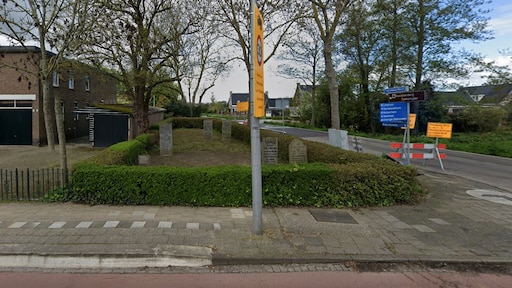 Twee grafstenen op historische Joodse begraafplaats vernield