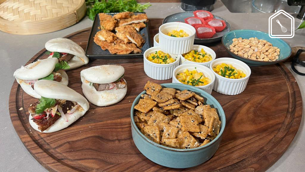 Taiwanese borrelplank met pork buns, gefrituurde kip én cheesy corn cups