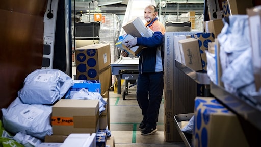 Recordaantal betalingen tijdens Black Friday, PostNL waarschuwt voor vertraging