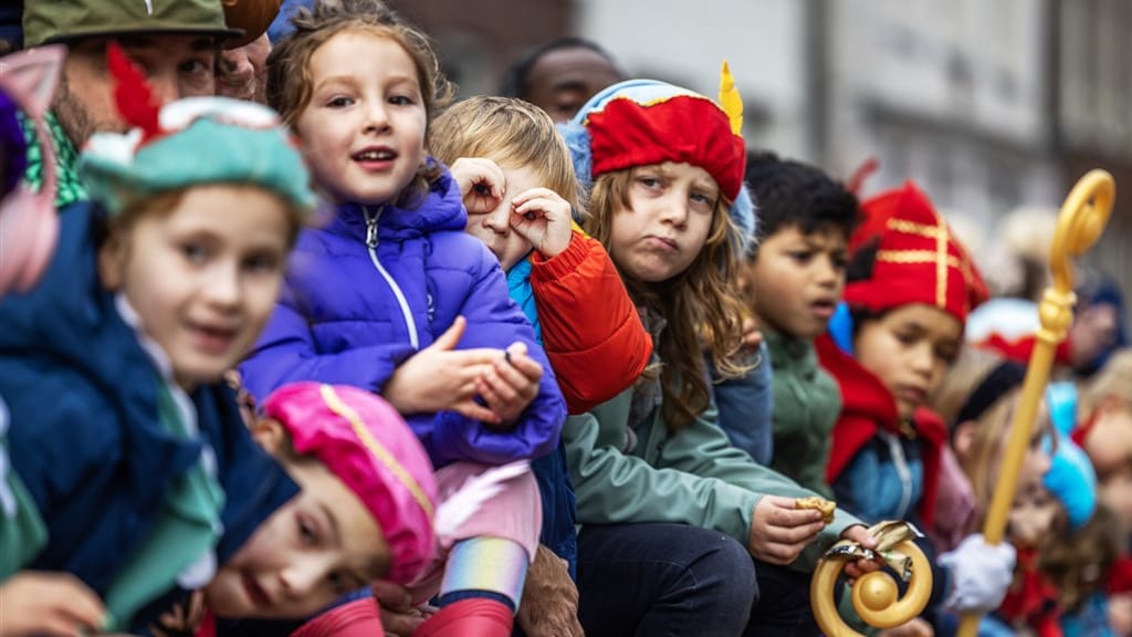 Elines dochter (8) is gestrest door Sinterklaas: 'Hoe zorgen we voor rust?'