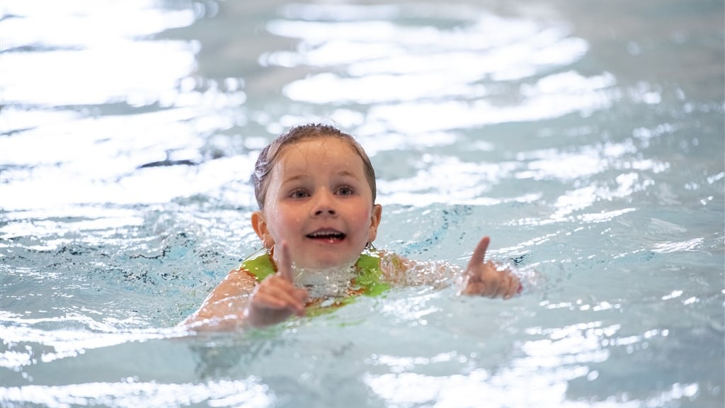 Steeds meer kinderen zonder zwemdiploma, vooral bij lage inkomens