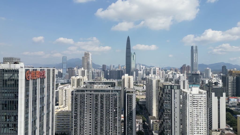 In de Chinese tech-hoofdstad Shenzhen wordt 90% van alle vapes gemaakt.