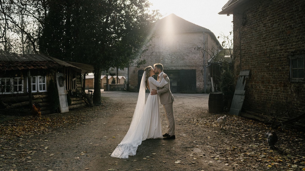 Van middelbareschoolliefde tot droombruiloft: Suzan & Freek zijn al 18 jaar onafscheidelijk