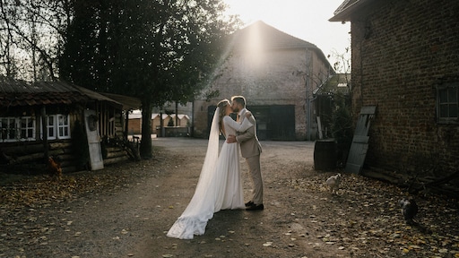 Van middelbareschoolliefde tot droombruiloft: Suzan & Freek zijn al 18 jaar onafscheidelijk